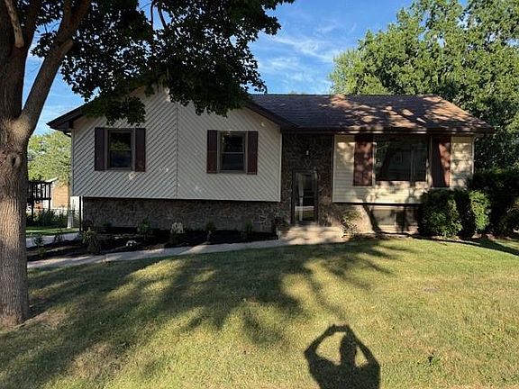 3rd image of 3043 Bryn Mawr Dr