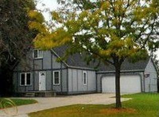 10845 Wayne Rd, Livonia, MI 48150