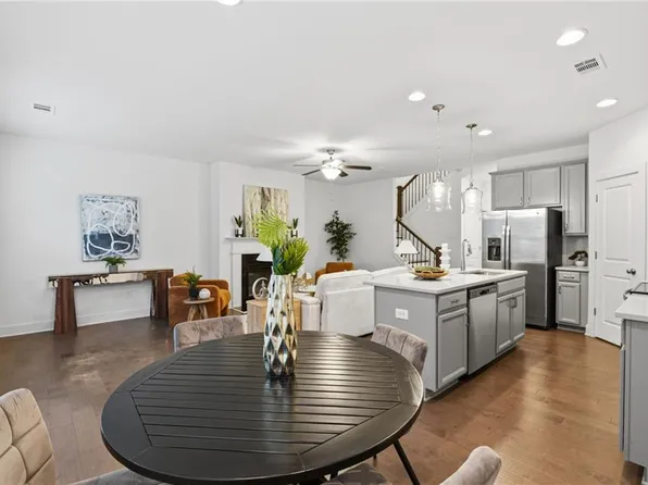 2160 Arnage Dr, Lithonia, GA 30058