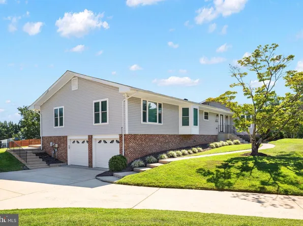 4703 Angus Dr, Gainesville, VA 20155