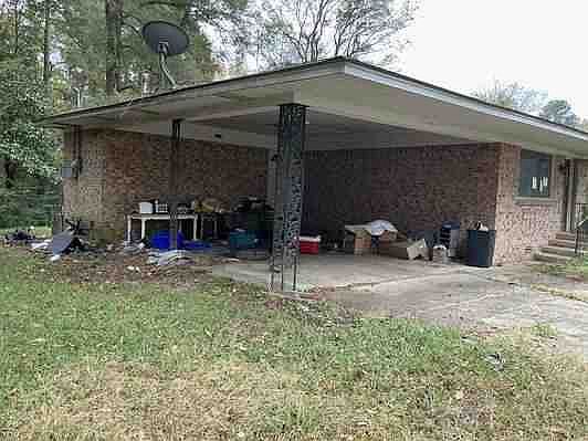 4th image of 1524 Pine Manor Dr