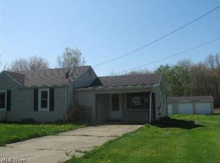 4714 Palmyra Rd SW, Warren, OH 44481