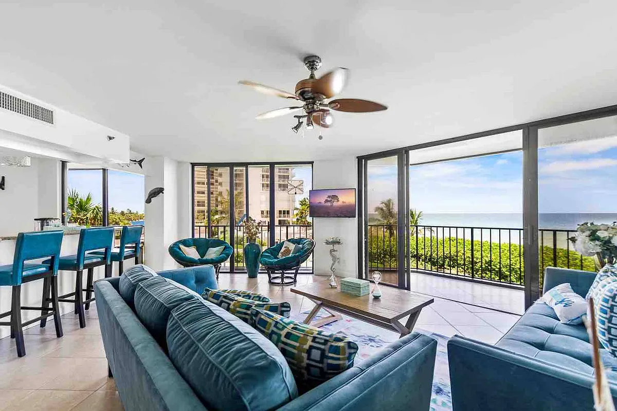 Building Photo - 9650 S Ocean Dr