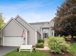 320 Briarwood Ln, Algonquin, IL