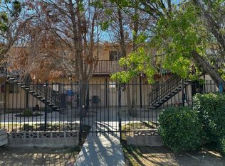 42737 42nd St W, Quartz Hill, CA 93536