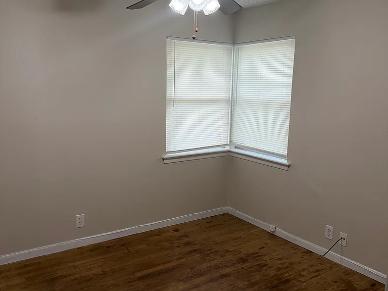 3253 Millmar Dr — Photo 7