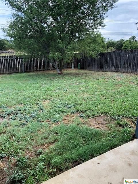 2nd image of 3504 Viewcrest Dr