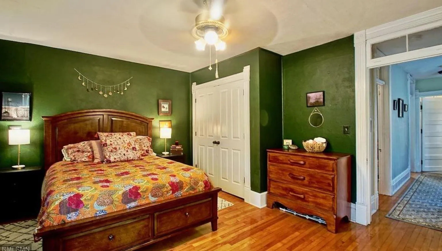 5 bed, 2633 sqft, $3,325 — Photo 3