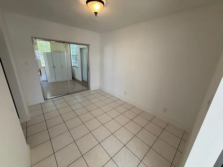6805 NW 75th Dr — Photo 11