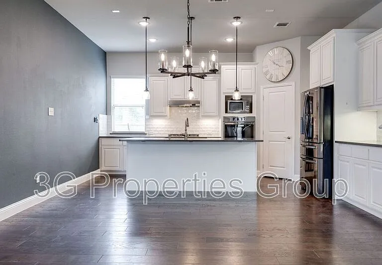 3521 Camden Ct — Photo 19