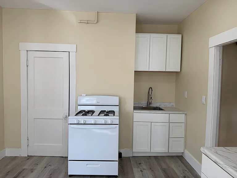 7 Mount Vernon St #1 — Photo 2
