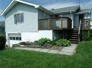 2072 Leo St, North Huntingdon, PA 15642