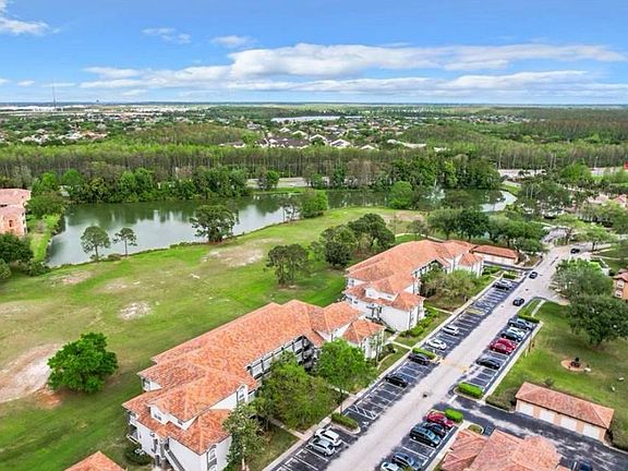 5th image of 14037 Fairway Island Dr APT 212