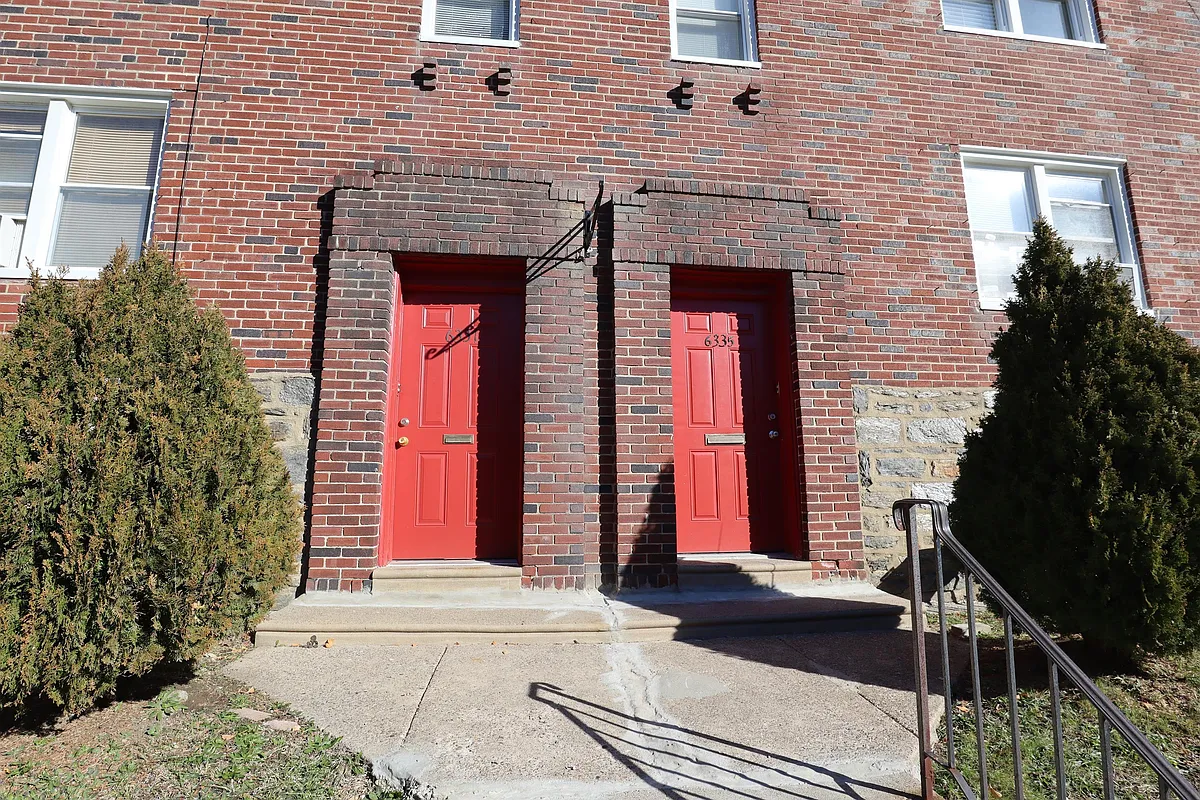 Building Photo - 6339 Carnation St #2