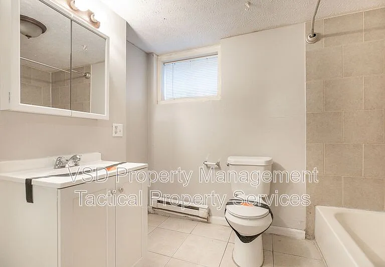 2048 W 98th St #5 — Photo 6