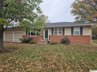 1626 Sara Rd, Beatrice, NE 68310