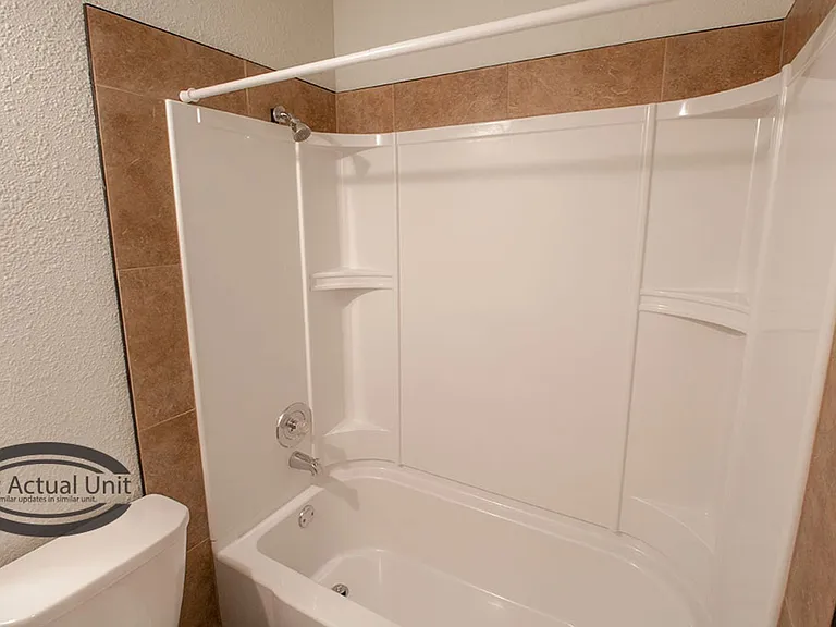 1013 W Ash St — Photo 16