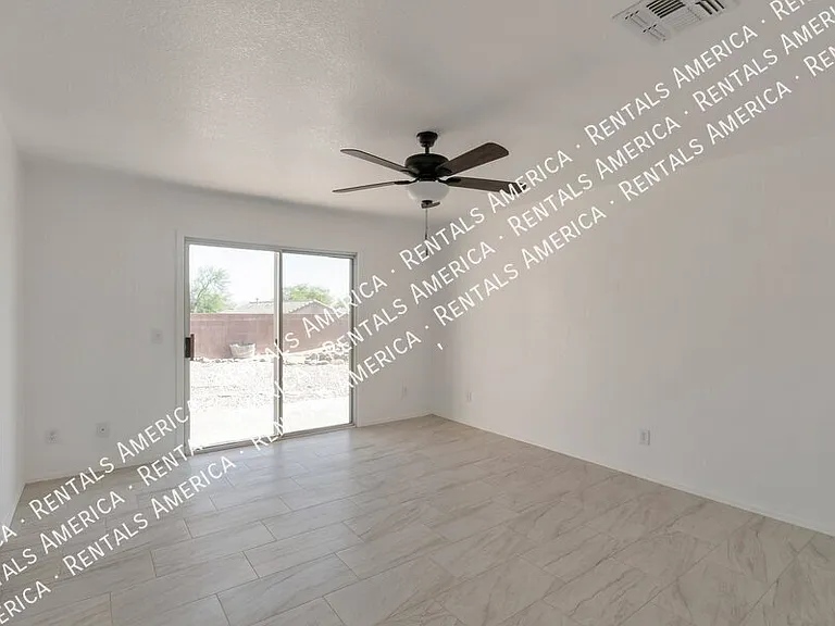 5573 W Dove Of Peace Dr — Photo 15