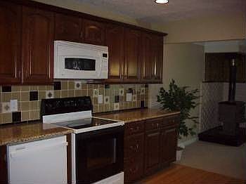 4th image of 37549 Caroline Dr