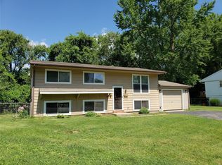 715 W Washington St, O'Fallon, IL 62269