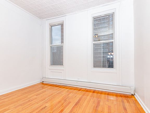 4th image of 33 Montrose Ave #2LF