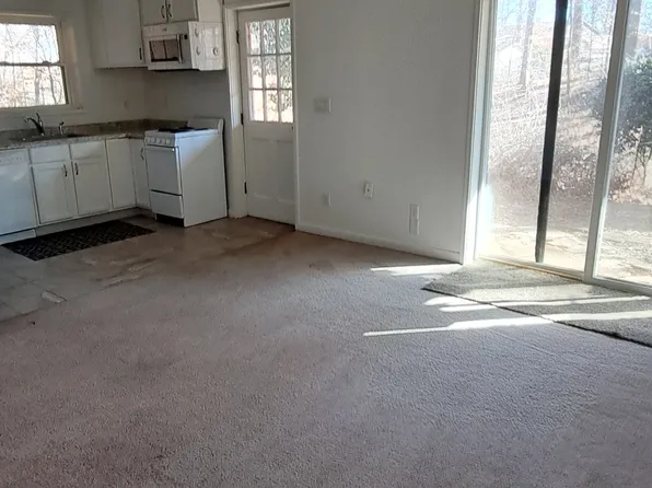 102 Berwick Cir, Charlottesville, VA 22901