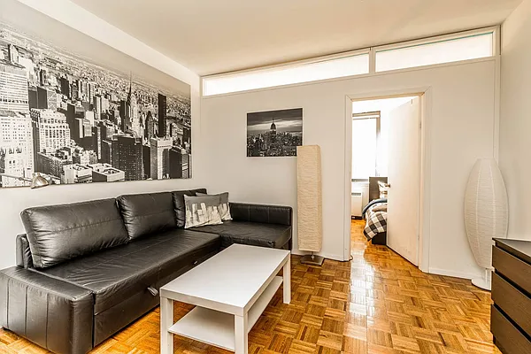 Rented by Metropolitan Property Group | media 12