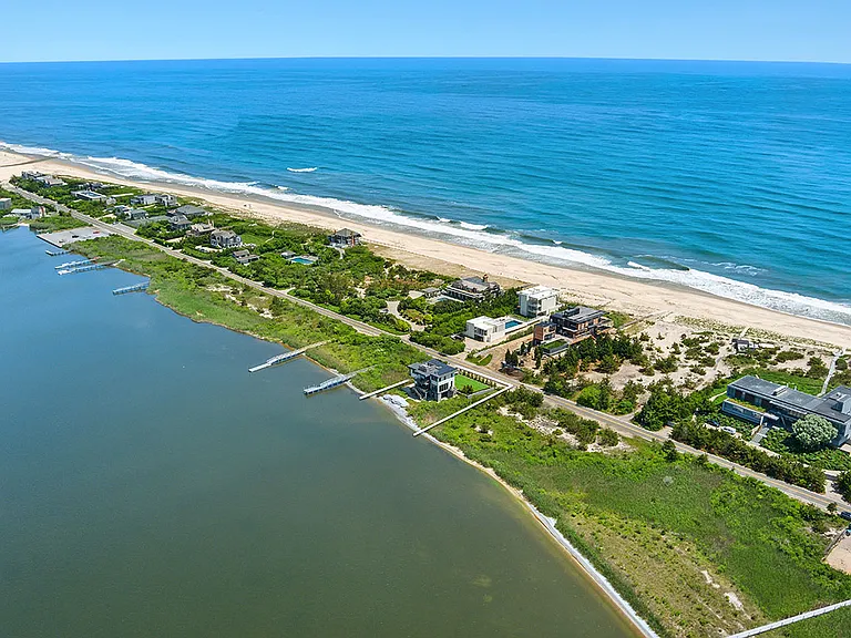 1122 Flying Point Rd — Photo 23
