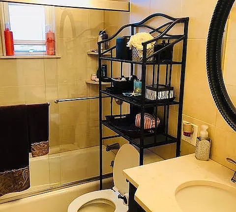 3rd image of 2035 E 57th St #106E
