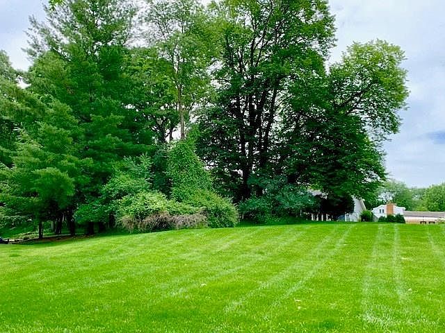 2nd image of 3105 Pinney Woods Ct SE