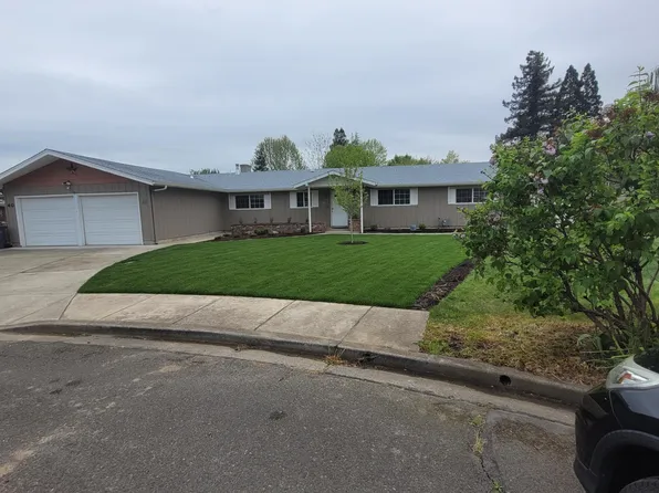 40 Kathryn Ct, Central Pt, OR 97502