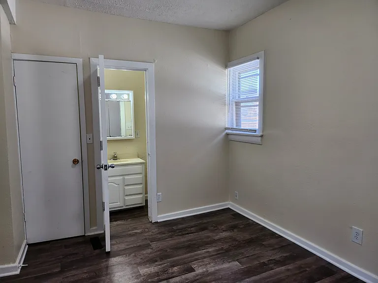 3517 V St — Photo 11