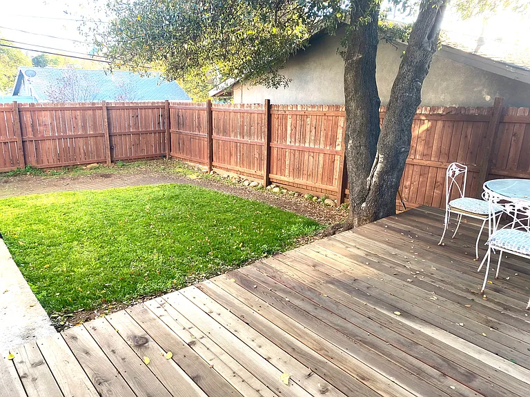 2166 Shasta St — Photo 9