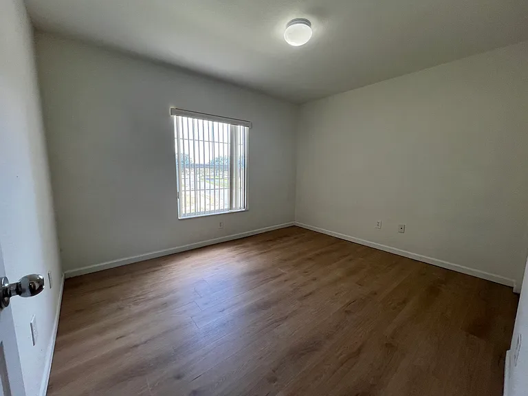 4146 SW 51st Ter — Photo 10