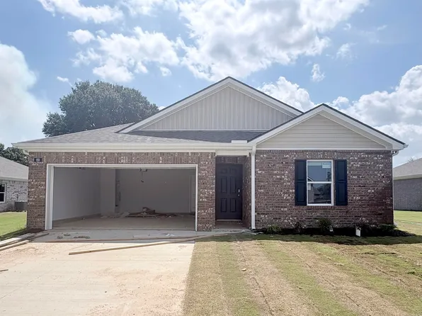 69 Clearwater Dr, Brookland, AR 72417