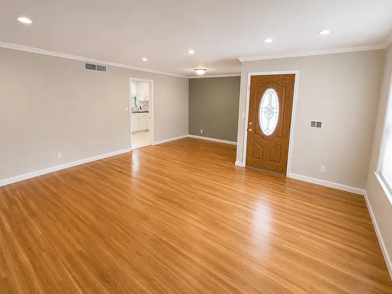 718 E San Jose Ave — Photo 2