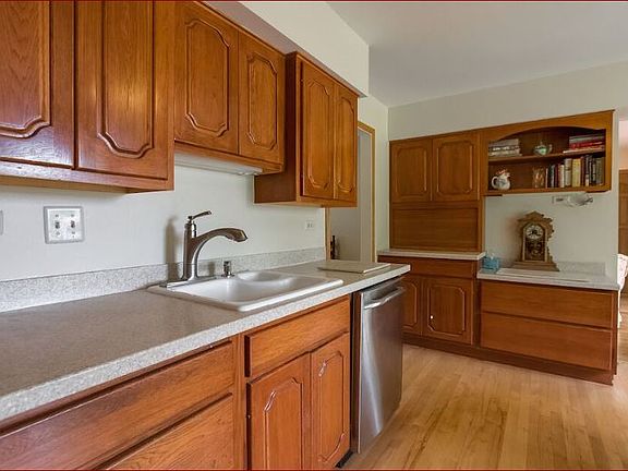 CHERRY, CORIAN & STAINLESS K