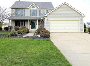 27072 Laurel Ln, Olmsted Township, OH