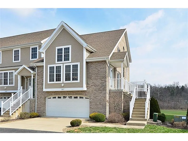 1067 Waterford Ct E photo 1