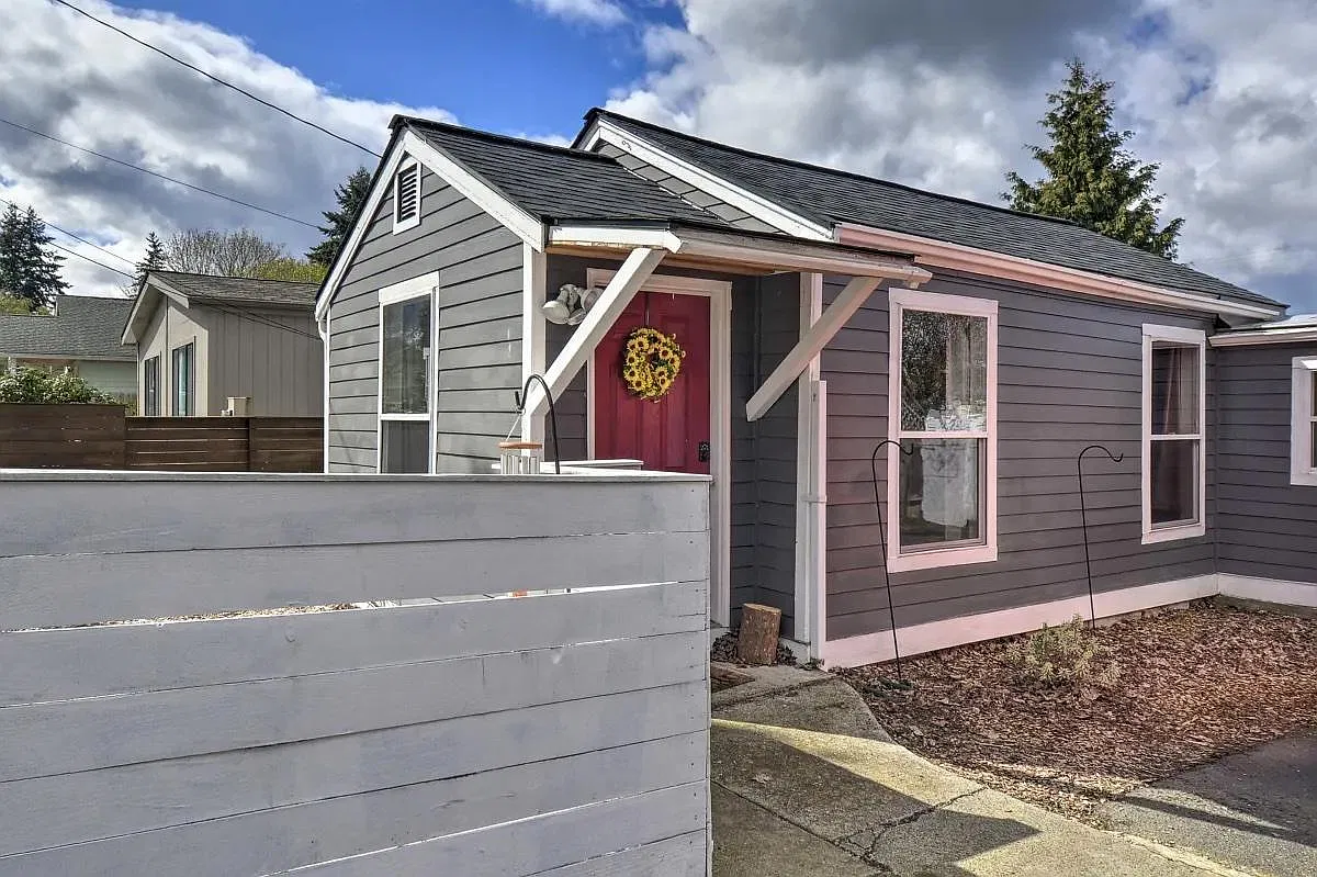 2 bed, 800 sqft, $1,800 — Photo 1
