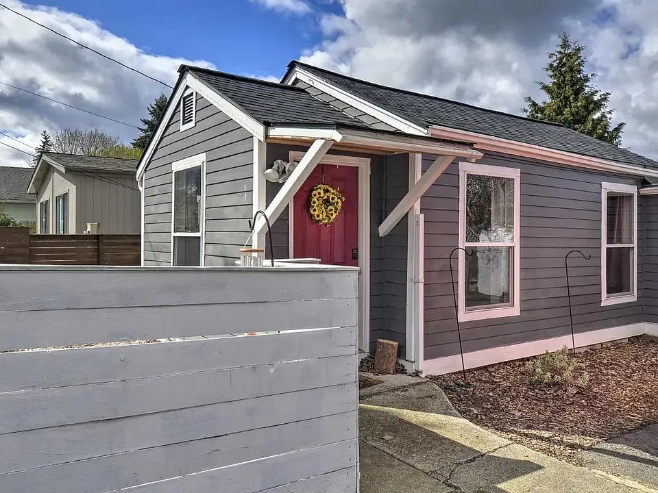 3001 Eagle Ave