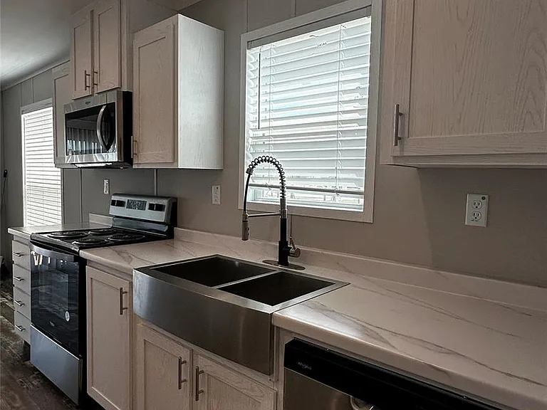 136 Caliza Dr — Photo 6