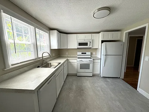 Floor plan Renovated Garden-Style Unit