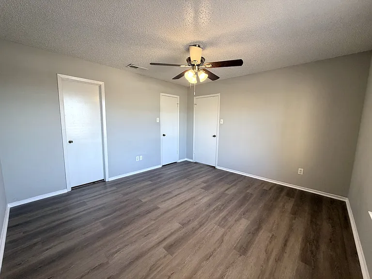 4233 Madera Rd #4 — Photo 15