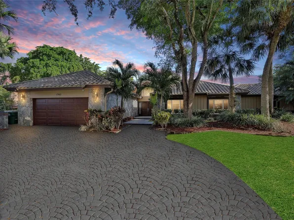 1743 Vestal Way, Coral Springs, FL 33071