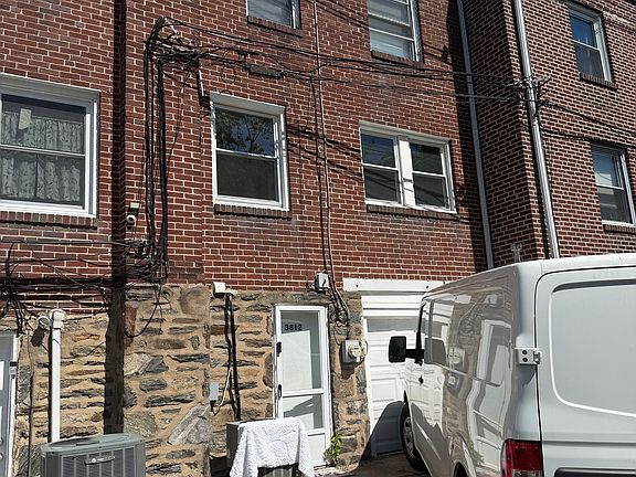 2nd image of 3812 Berkley Ave