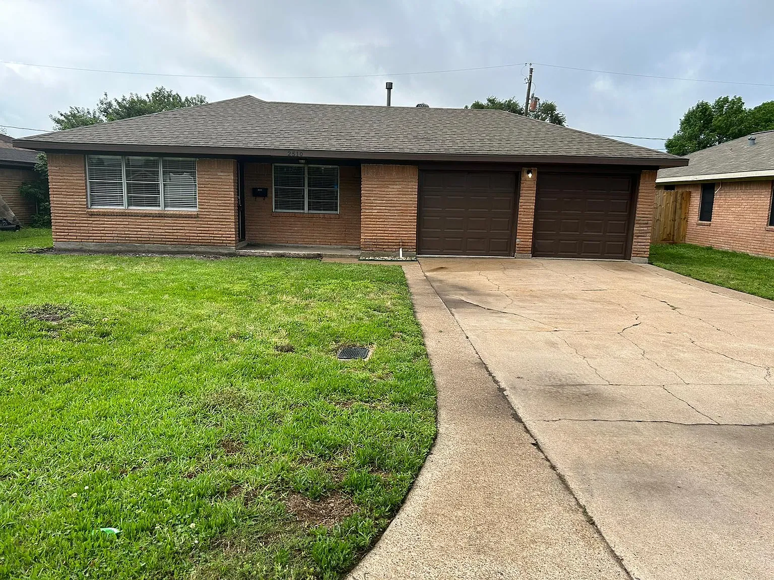 3 bed, 1176 sqft, $1,900 — Photo 1