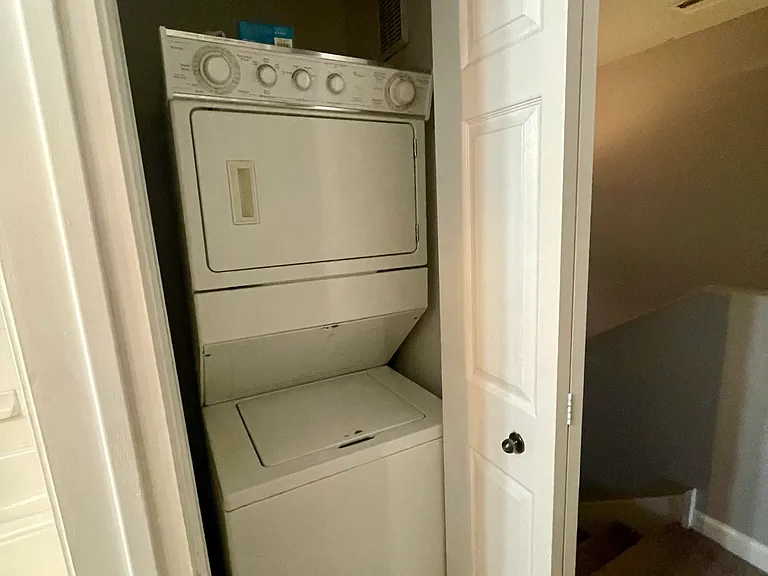 Laundry (3rd floor)