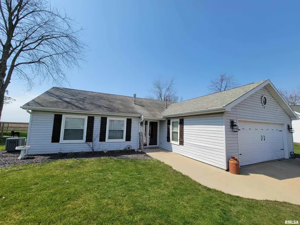 10 Boon Ct, Danvers, IL 61732