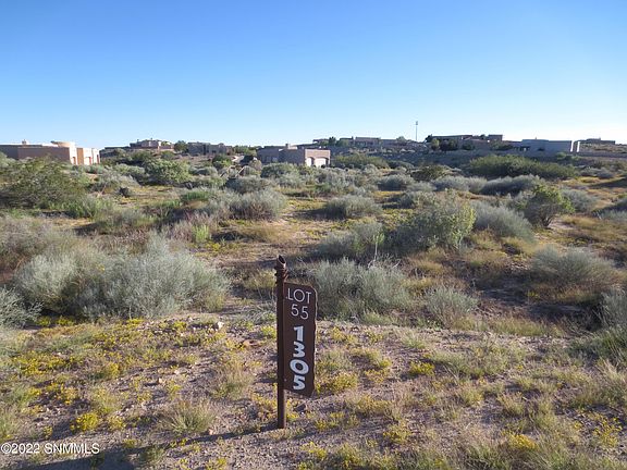 3rd image of 1305 Estancia Ct